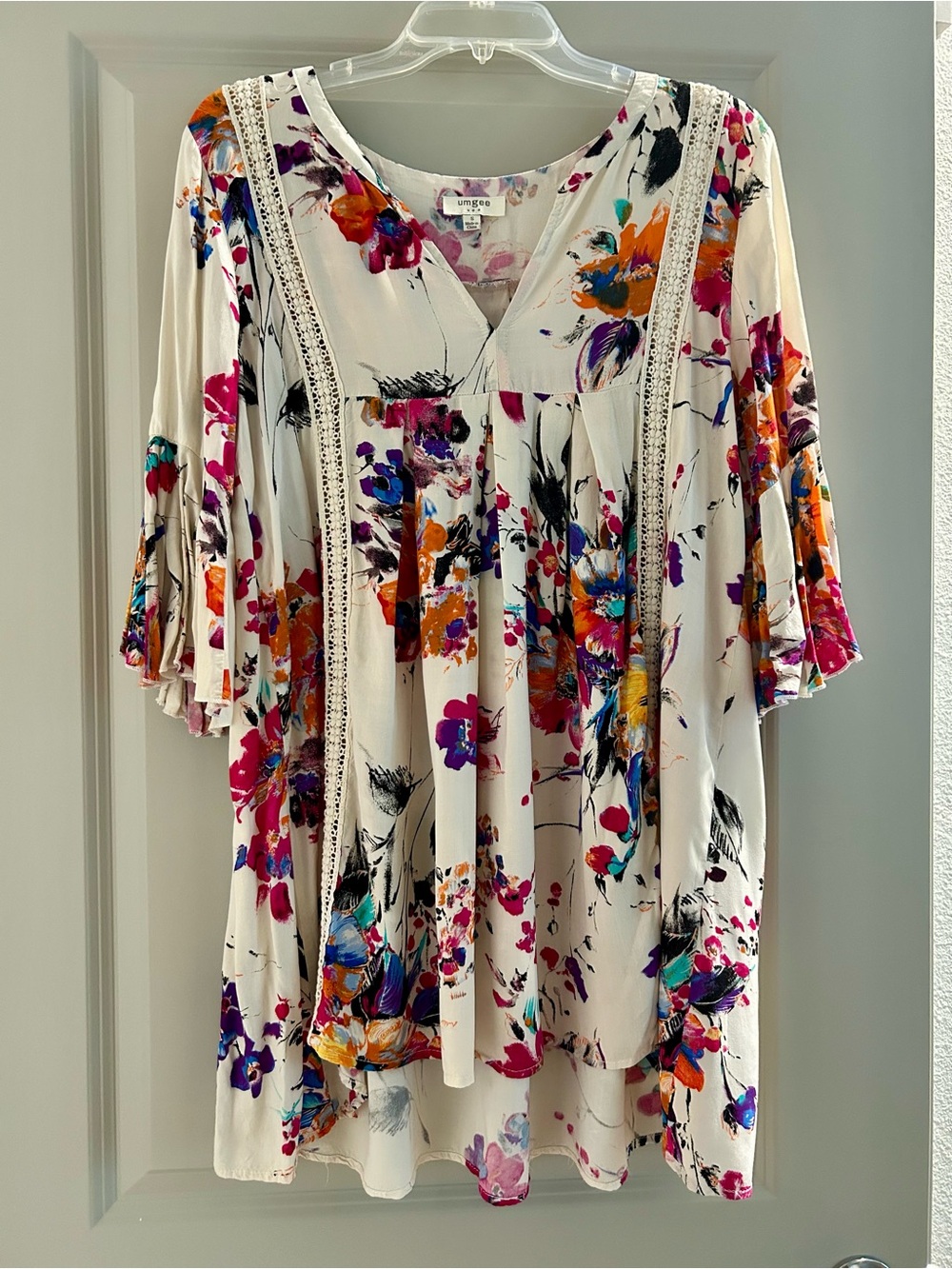 Umgee Cream Floral V-Neck Tunic with Crochet Trim